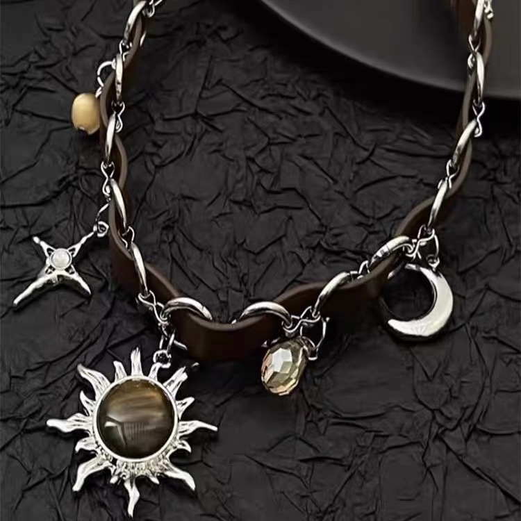 Pu Leather, Titanium Steel Chain Material 1 Piece Quantity Simple Style Sun Star Moon Artificial Gemstones Pu Leather Titanium Steel Choker Wholesale