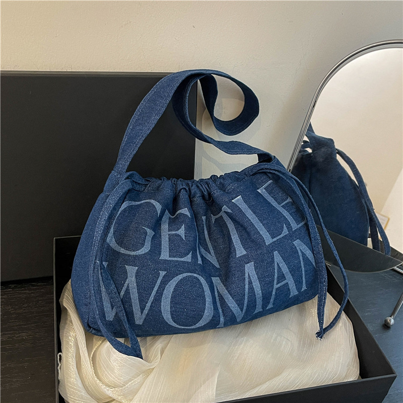 데님 다크 블루