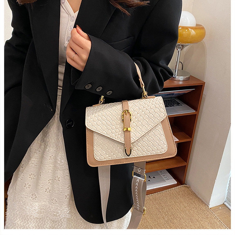 307g Weight Magnetic Buckle Closure Type Single Shoulder Strap Strap Type Crossbody Bag Bags Type Daily Occasion Pu Leather Material Color Block, Solid Color Pattern All Seasons Season Women's Gender Classic Style Style Square Shape Small Size Women's Small Pu Leather Color Block Solid Color Classic Style Square Magnetic Buckle Crossbody Bag 15