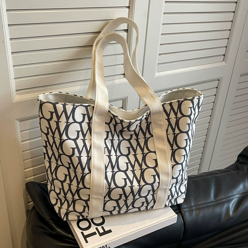 Capacious shopping bag, Thailand, internet celebrity