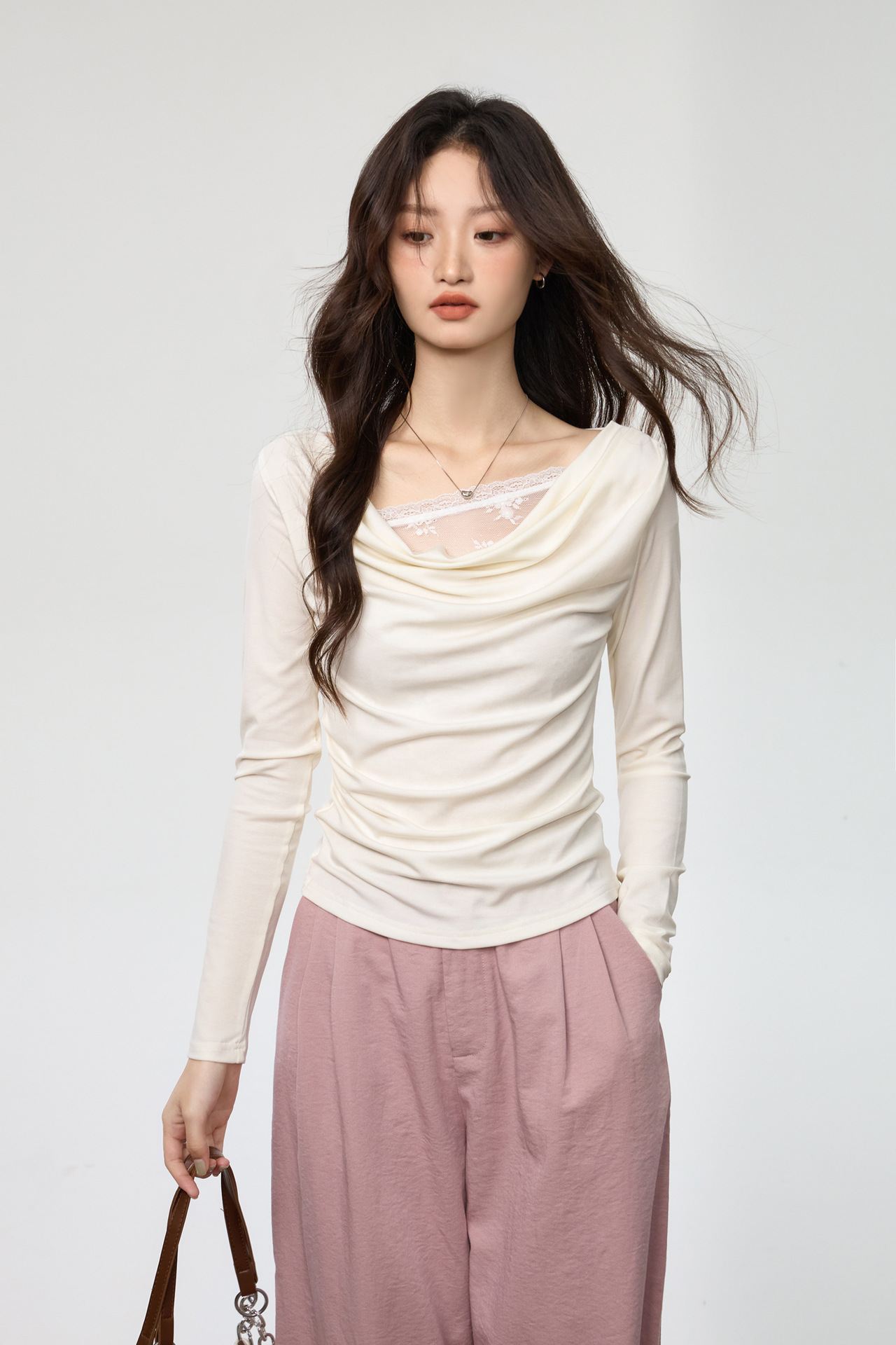 hmqViviiyNSAyin+WuaUt9Ly9Vn2po3US0oS