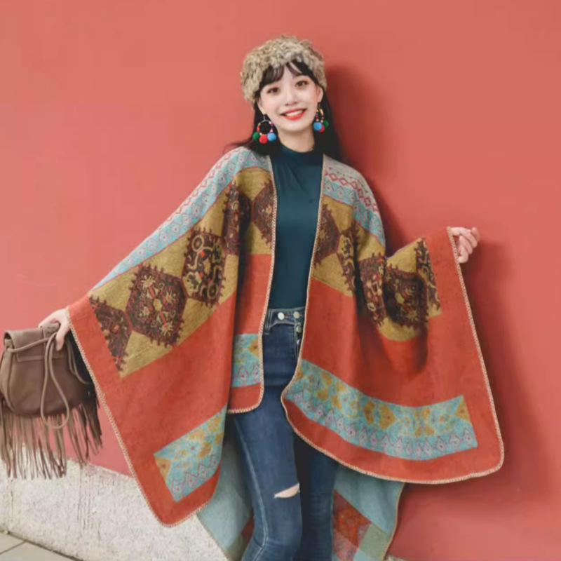 披肩冬季外搭加厚保暖新疆西藏旅游民族风服装围巾两用斗篷开衫女