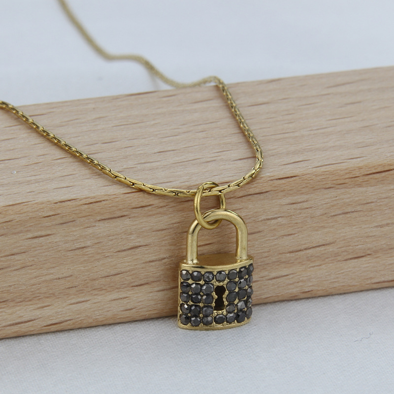 Simple Style Lock Titanium Steel Necklace Necklace Splicing Artificial Rhinestones Stainless Steel N