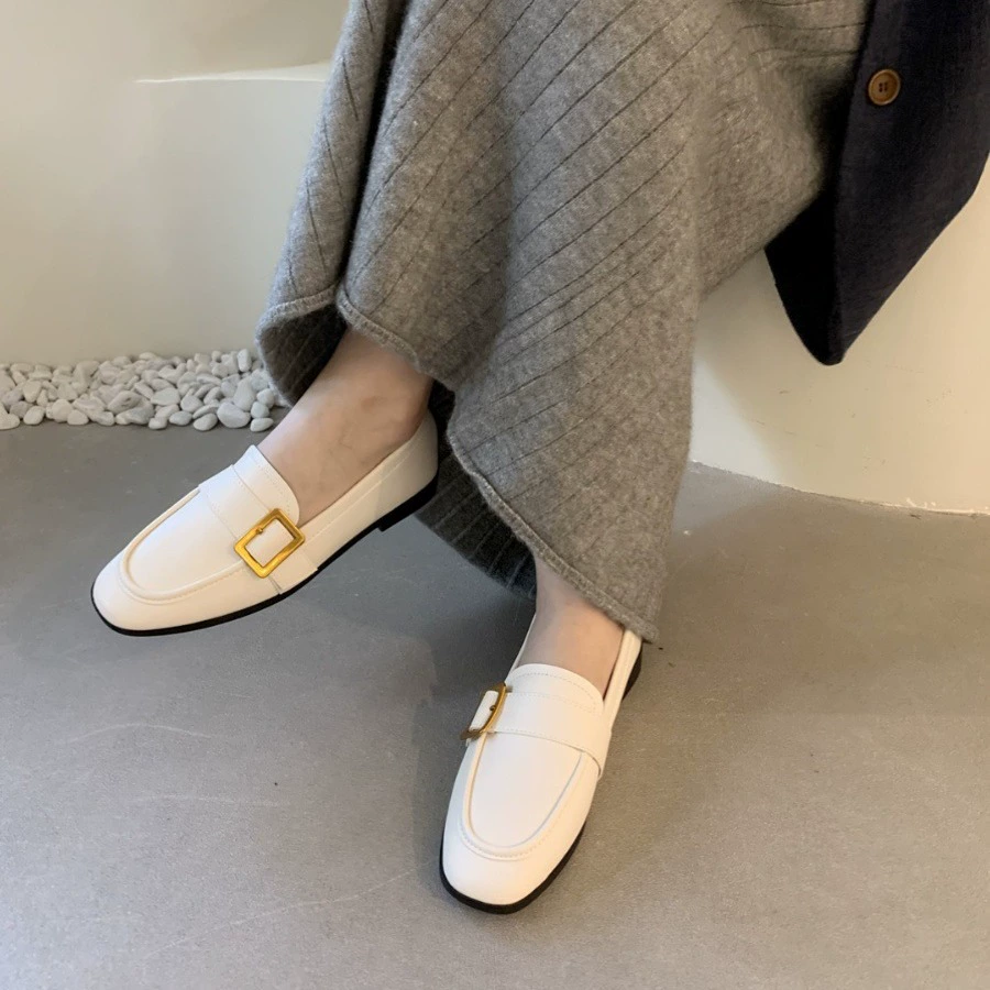 Flat-soled single shoes for women 2025 spring and autumn new black loafers one-foot bean shoes British style round-toe leather shoes