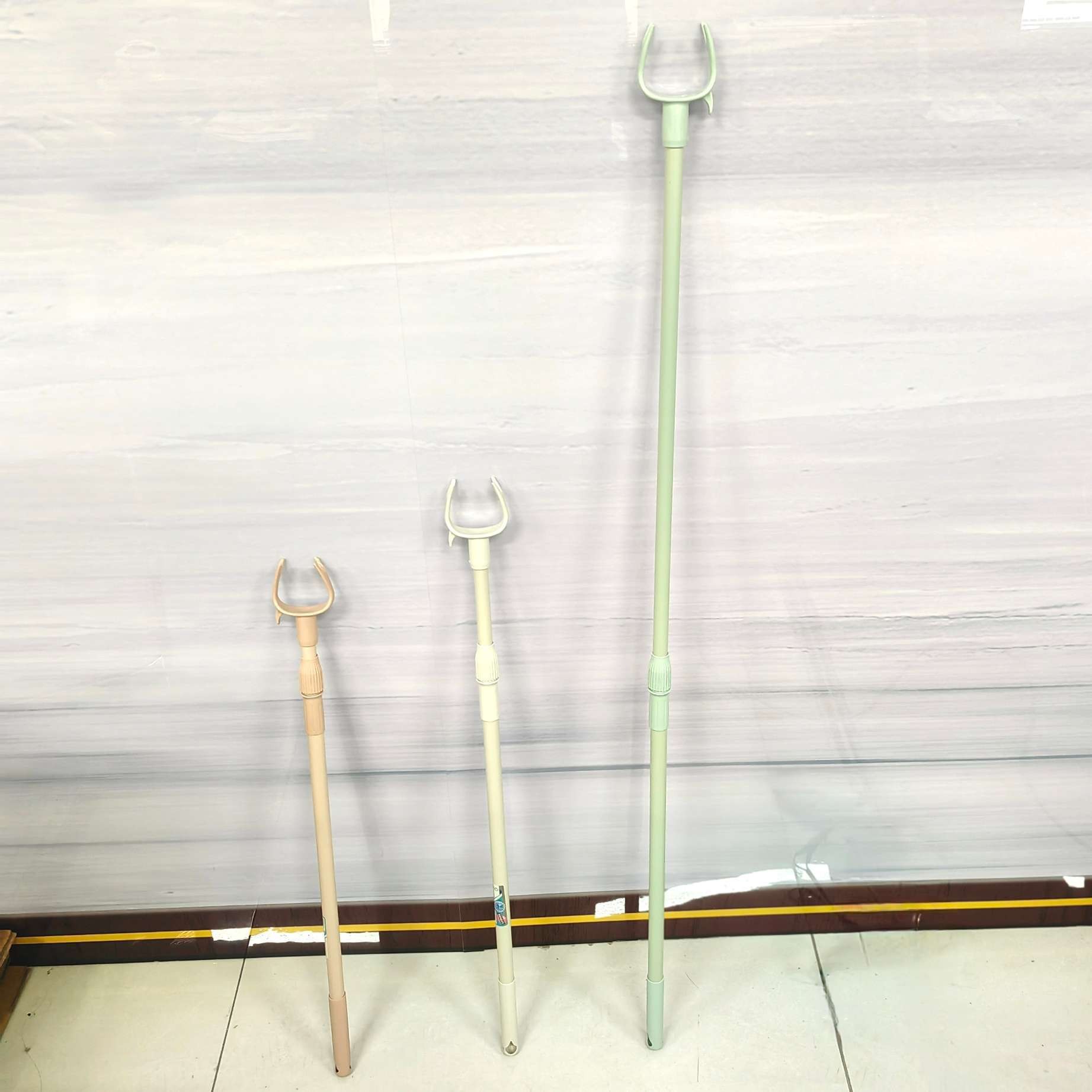 33 tipos de tenedor de ropa varilla de secado tenedor de ropa varilla de secado doméstica retráctil percha de ropa varilla de secado dormitorio Yiwu image 17