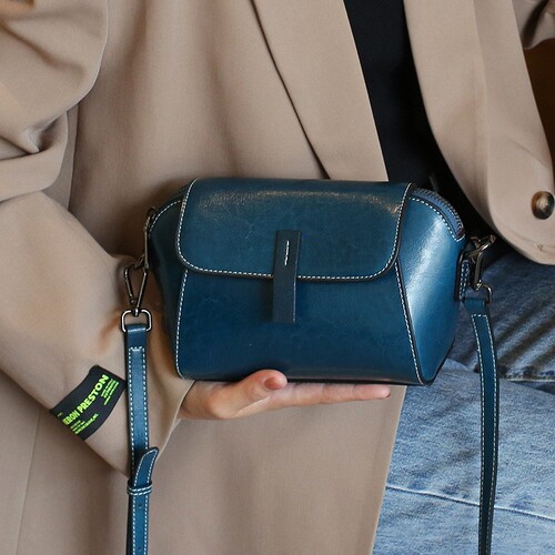 Premium Leather Women's Bag Trendy Fashionable Mini Shell Bag  New Arrival Super-Hot Shoulder Crossbody Bag