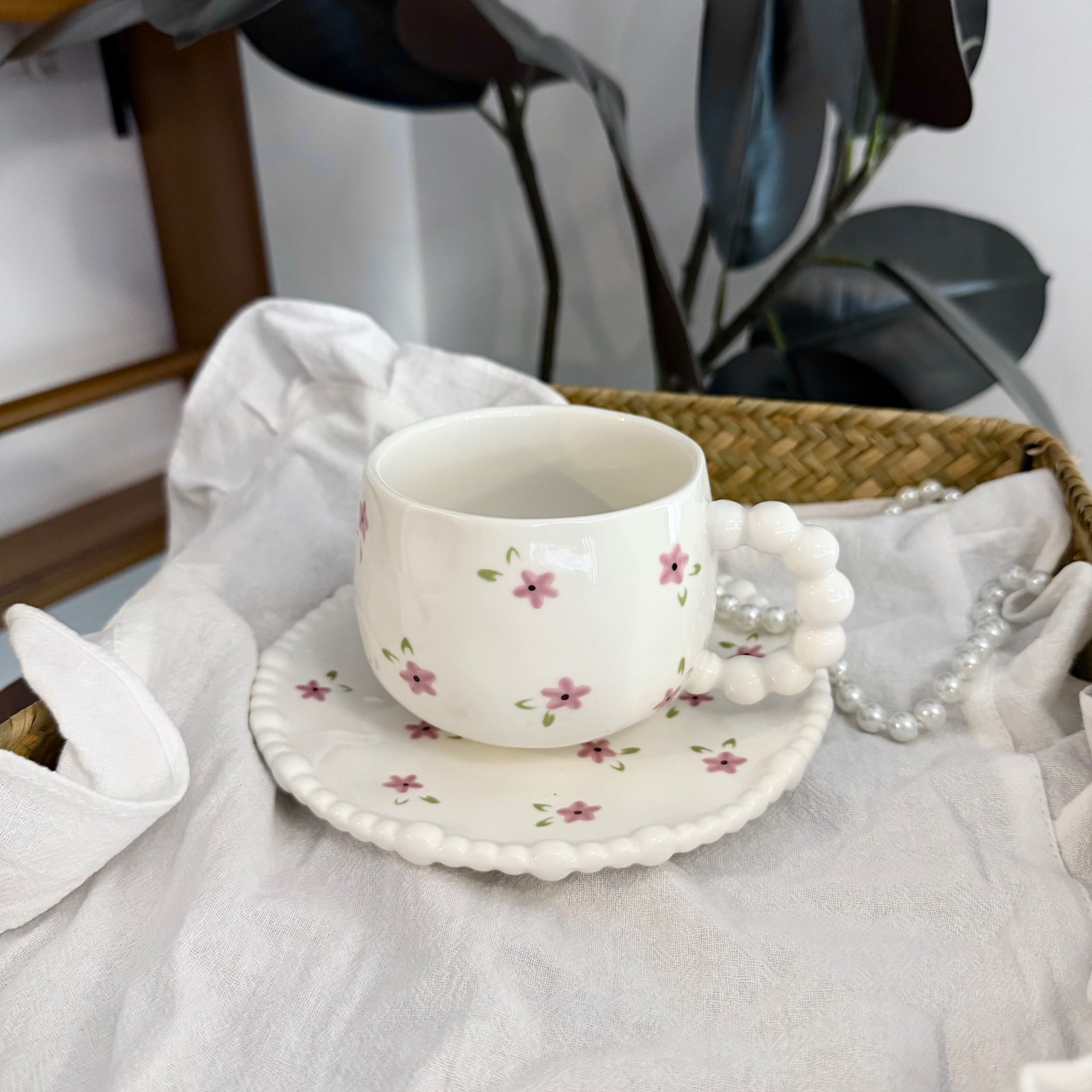 Ins estilo francés mano irregular cerámica taza de café plato mango de cuentas amor plato de té de la tarde taza transfronteriza