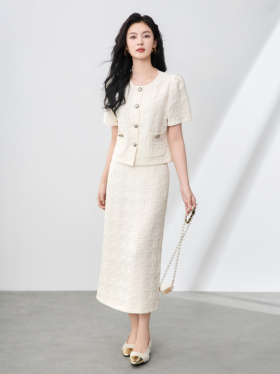 Set áo ngắn tay phong cách hương thơm nhỏ kết hợp chân váy ôm hông nữ mùa hè — mơ