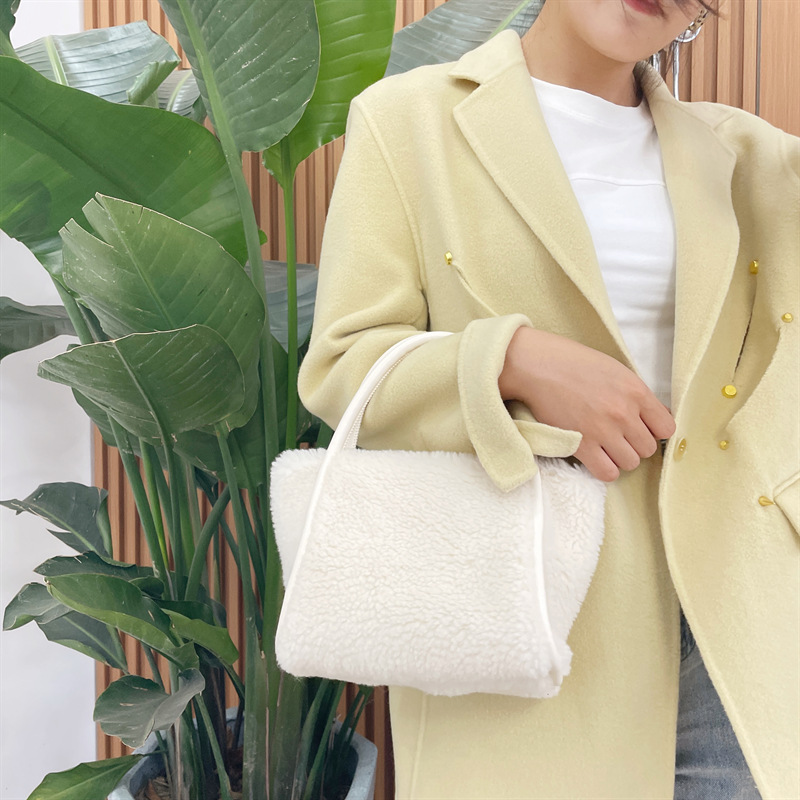 8AED5F1EB874F6C479640CE78587AA