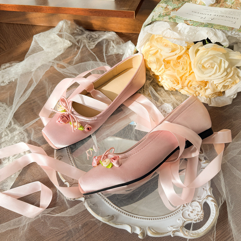 Fairy Style Rose Flower Flat Ballet Shoes Women's Cross Strap Sweet Shoes Satin Joker Shoes Fairy Style Rose Flower Flat Ballet Shoes Women's Cross Strap Sweet Shoes Satin Joker Shoes