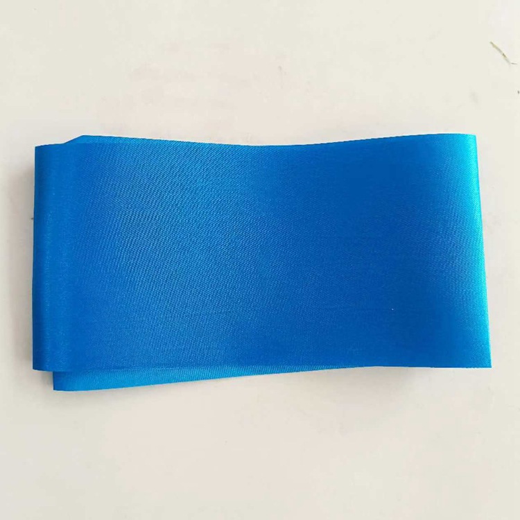 Suministro directo de fábrica de cintas de tela de clavo en blanco, bricolaje práctico, todo tipo de correas de hombro para fiestas, correas de etiqueta de la universidad de graduación