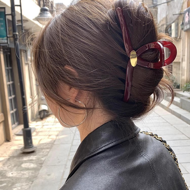 No. 130 large red gold edge 13cm