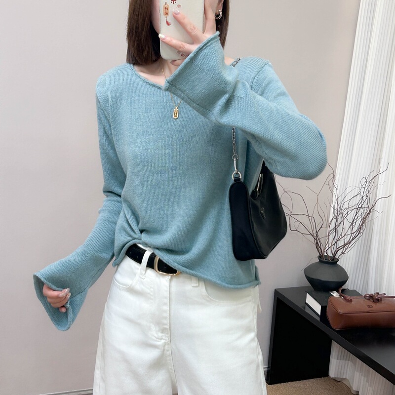 Short, flared-sleeve, rolled-hem, one-shoulder, solid-color knit top, new autumn style, loose-fitting, Korean-style, slimming sweater for women Short, flared-sleeve, rolled-hem, one-shoulder, solid-color knit top, new autumn style, loose-fitting, Korean-style, slimming sweater for women