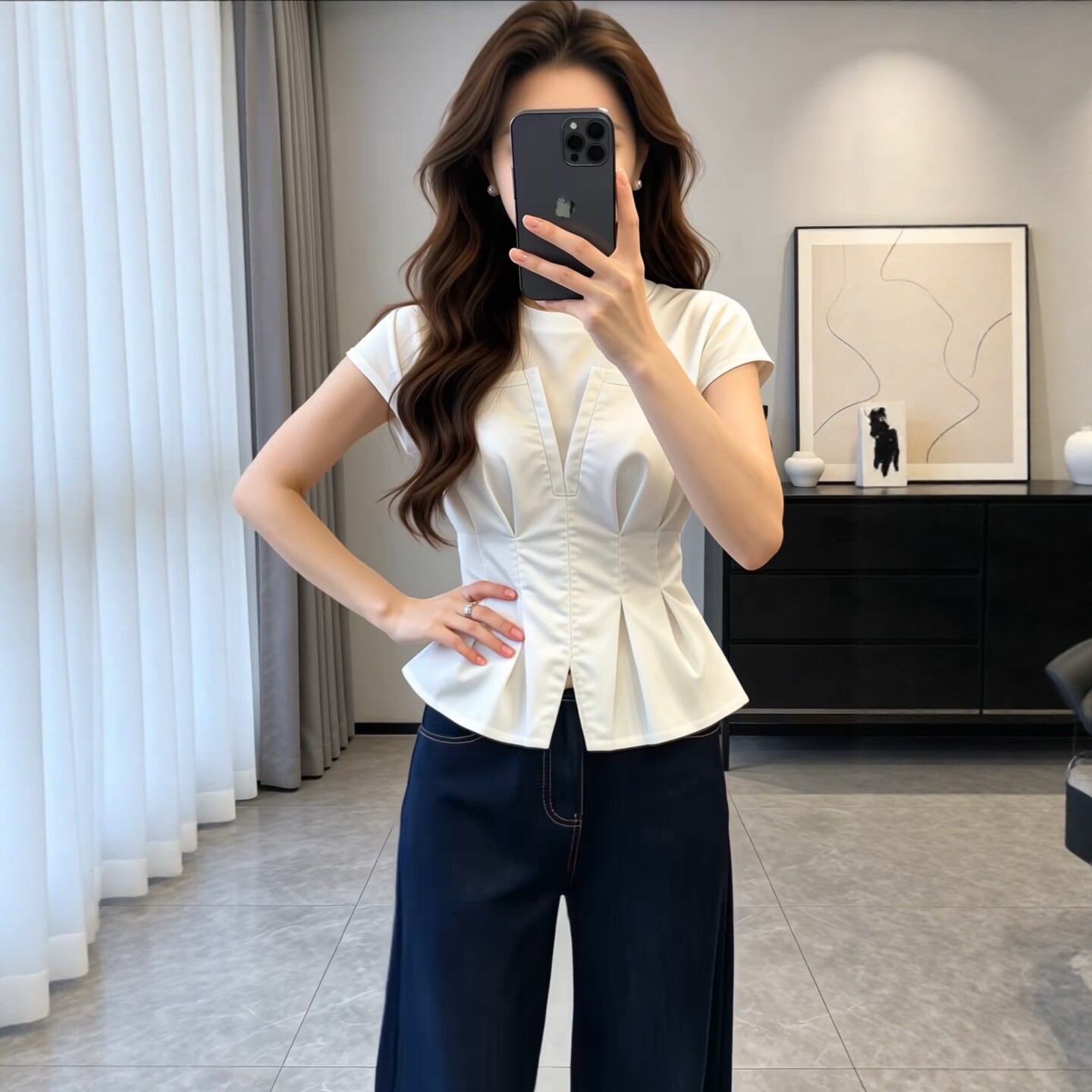 Áo sơ mi nữ giả hai lớp tay ngắn, thiết kế vai vuông, eo thắt dây tạo dáng thon gọn — màu trắng chi tiết 2