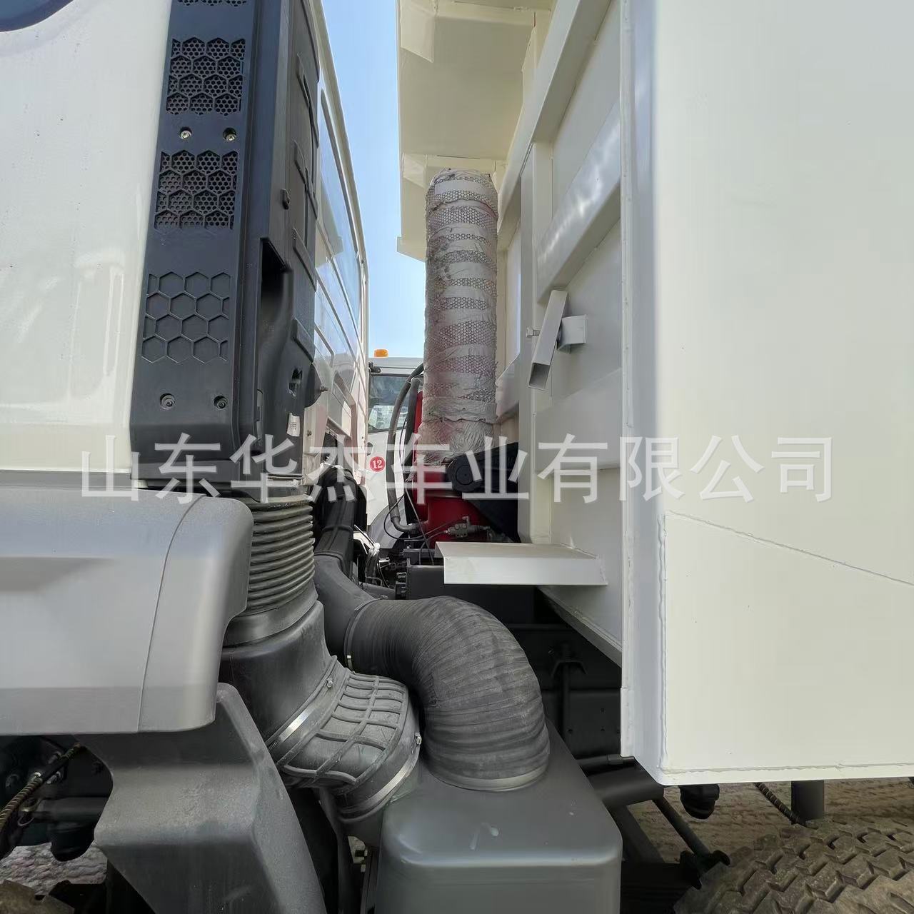 Cross-Border Supply of Howo Trucks, 8X4 Dump Trucks, Howo Trucks, Rear-Dump Heavy-Duty Trucks, Heavy-Duty Trucks