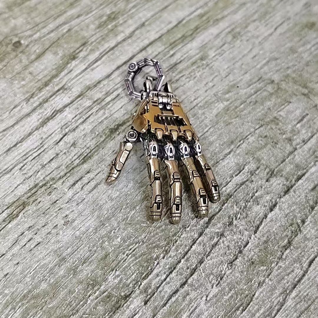 Punk Mechanical Hand Men's Necklace Pendant Retro Ornament Personalized Necklace Pendant Niche Design Vintage Accessory