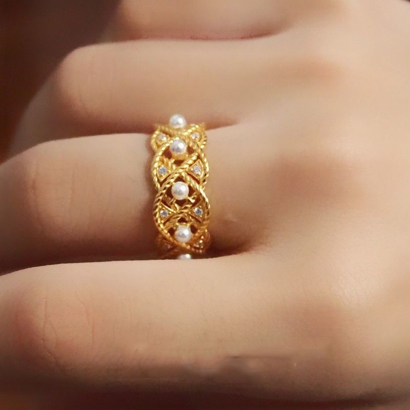 Timeless Pearl Braided Ring For Women In S925 Silver Plated Finish_voghion.com