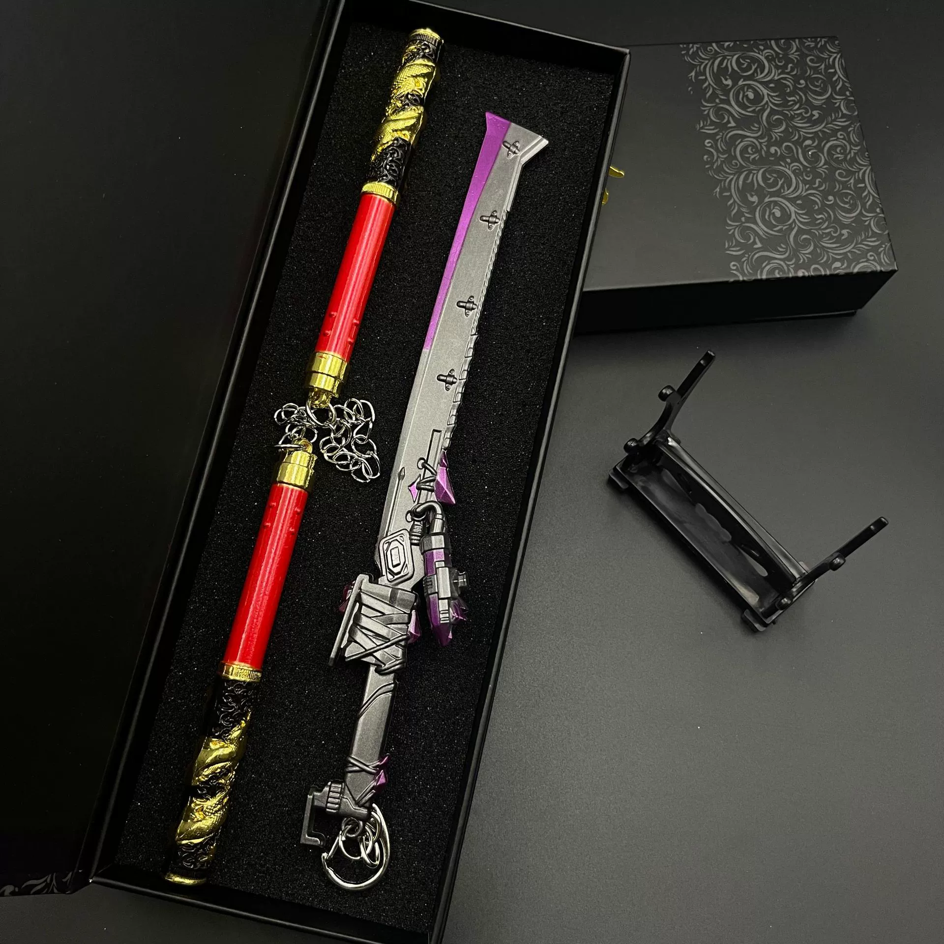 Нежа Шэньлун Нунчакус Peace Elite Game Flame Knife Cold Front Metal Crafts Ornaments Model Gift Box Pack
