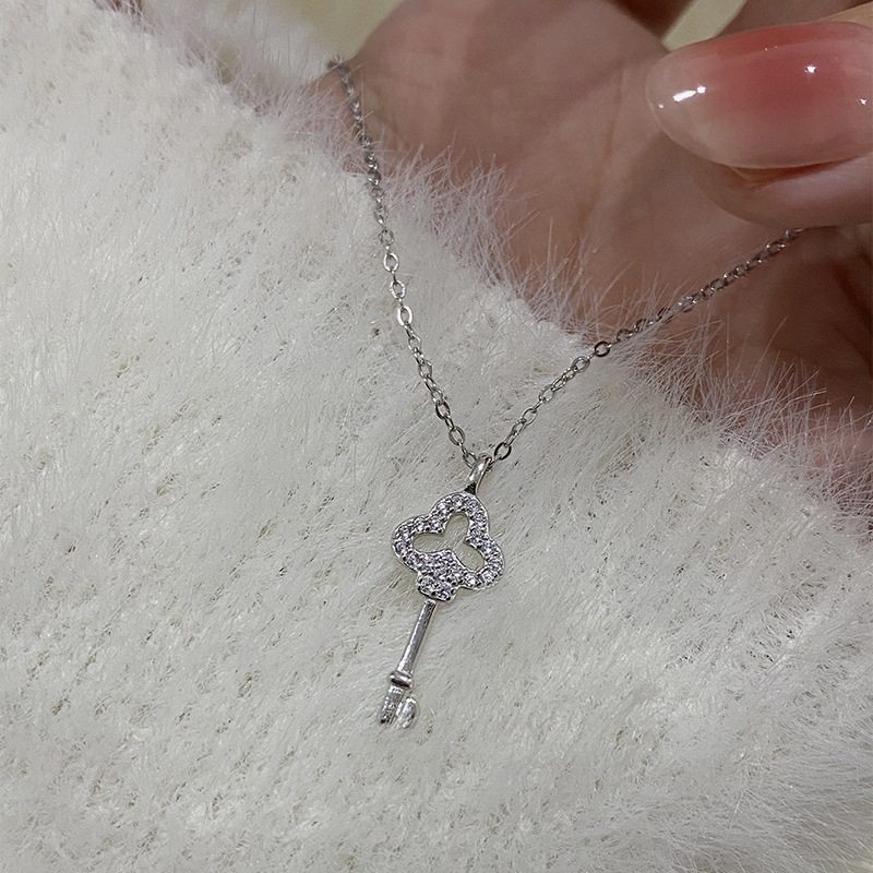 Women's Gender 1 Piece 925 Sterling Silver Key 925 Sterling Silver Cable Chain Pendant Necklace
