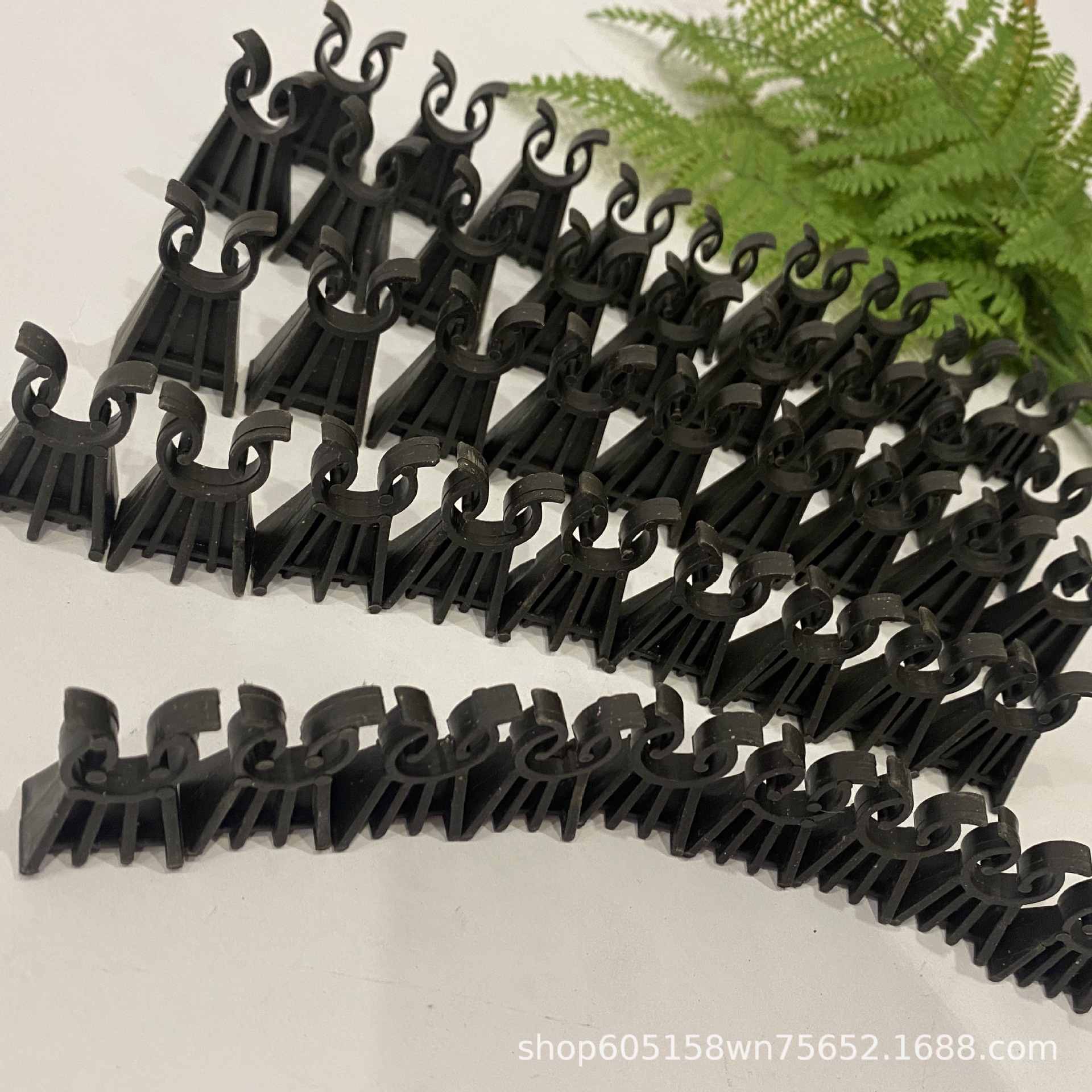 厂家批发建筑工程用钢筋塑料保护层垫块A字垫块 带角垫块