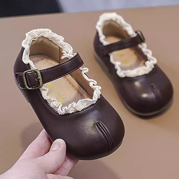 Spring and Autumn New Soft Sole Infant One-Year-Old Shoes Fake Split Toe French Shoes Female Baby Princess Shoes Girls Small Leather Shoes