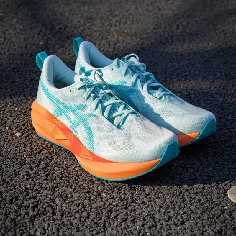 Gel-Kayano31 Comfortable, Lightweight and Stable Mesh Low-Top Marathon Long-Distance Running Shoes for Men and Women Light Blue Gray