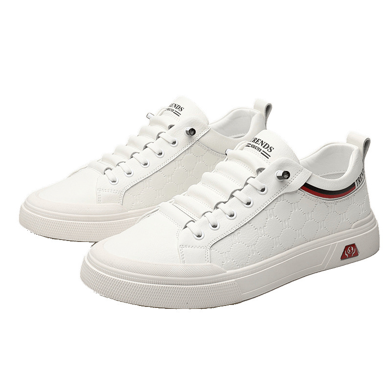 Zapatos blancos de verano para hombres zapatos de tendencia universal transpirable de altura de suela gruesa zapatos de skate para hombres deportivos casuales al por mayor
