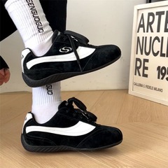 男性と女性のためのスーパーソフトレッドレーシングシューズ、バレエトレーニングシューズ、厚底夏用多用途スポーツとレジャートレンドスニーカー