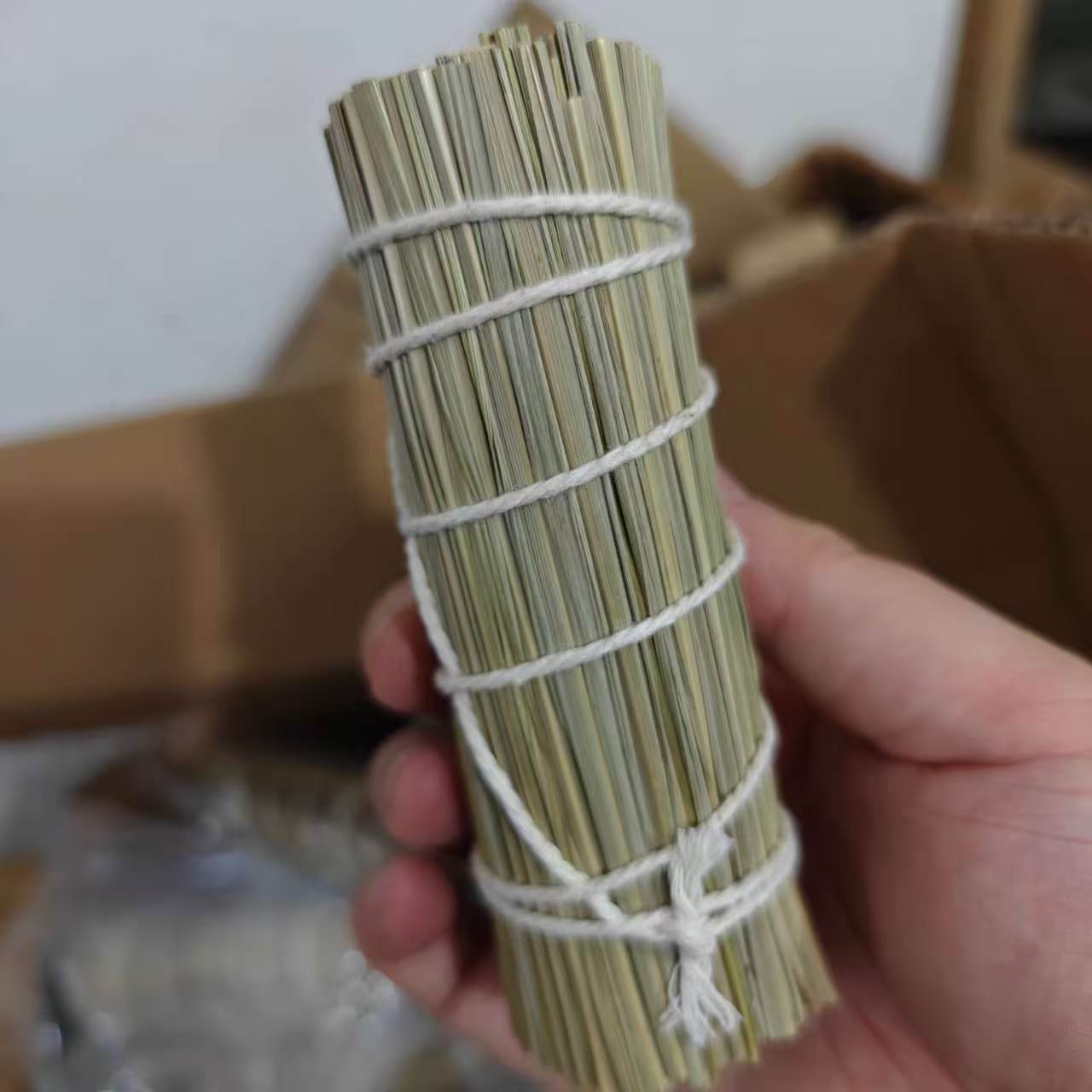 Sekitar 30-40 gram serai