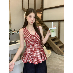 Real Shot of Large Size French Retro Red Plaid Sleeveless Vest with Slim Waist and Niche V Neck Top