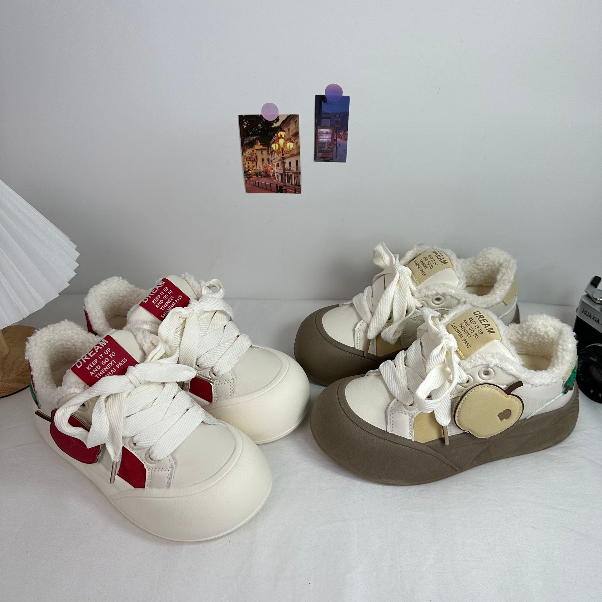 YUANBO2025 invierno más zapatos de lana para mujeres, zapatos de algodón de dibujos animados de estilo coreano, zapatos de mujer cálidos y gruesos image 1