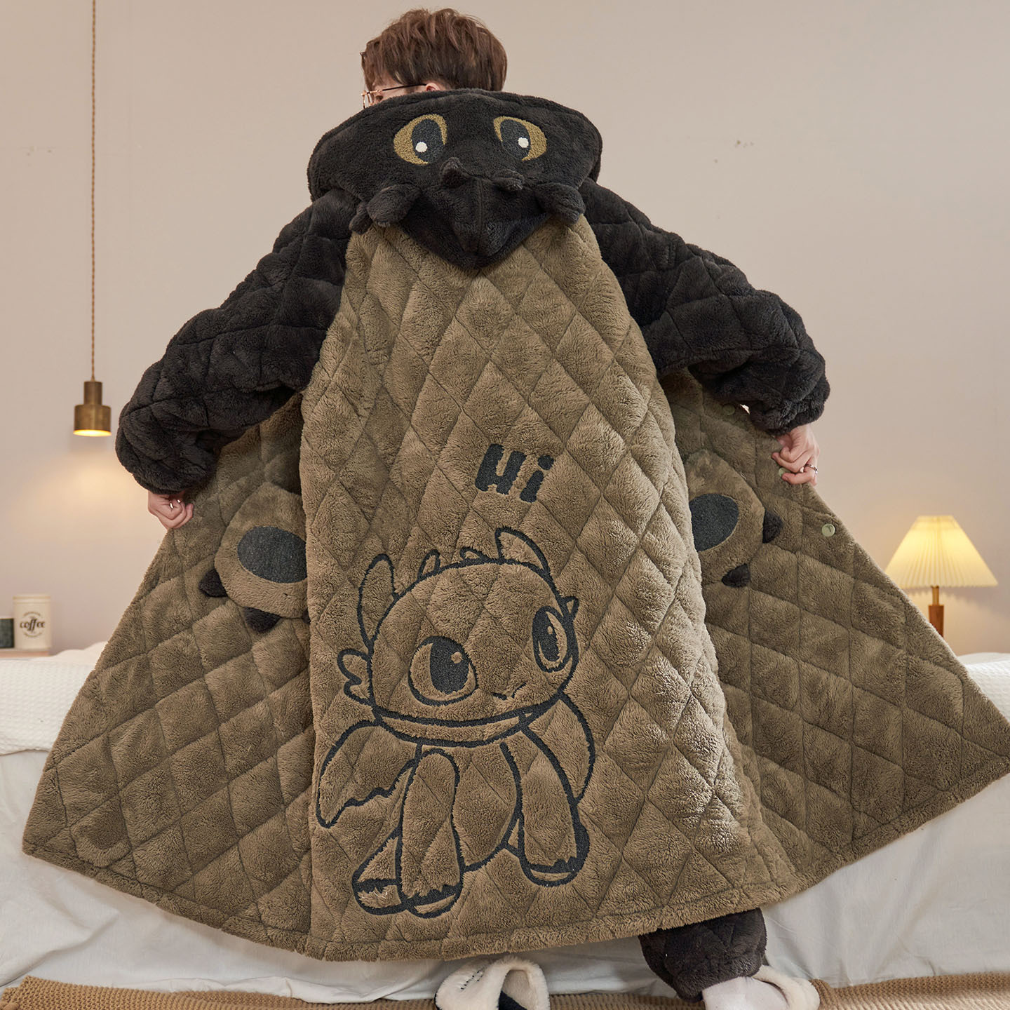 Coral Velvet Quilted Pajamas for Men in Winter, Three-Layer Thickeneded Fleece-Lined, Warm in Winter, Can Be Worn Outside, Autumn and Winter Home Clothes