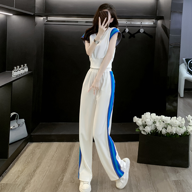 Sports Casual Suit for Women, Summer 2026 New Fashion, Age-Reducing, Contrasting Color, Round Neck, Sleeveless Top, Wide-Leg Pants, Two-Piece Set