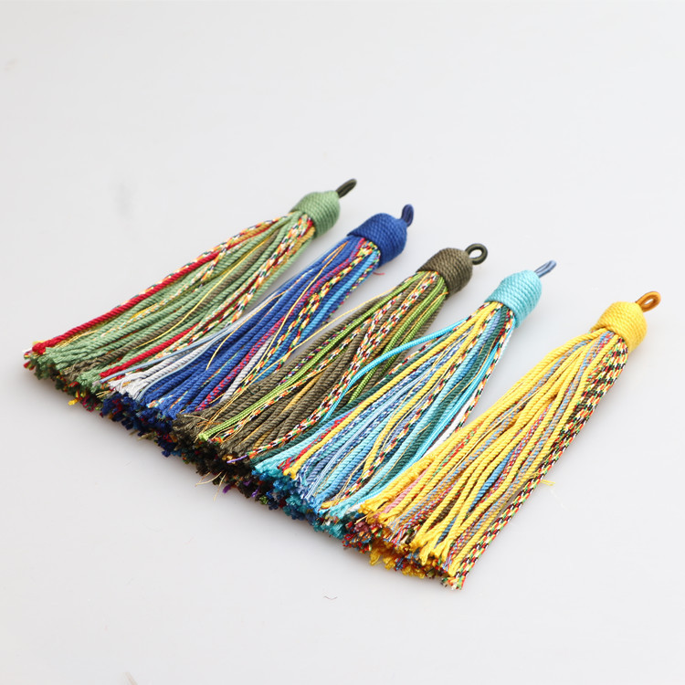 Handmade Xizang Tassel Bag Hanging Key Chain Wenwan Buddha Beads Bodhi Bracelet diy Accessories Hand-rolled Cotton Thread Braided Tassels Handmade Xizang Tassel Bag Hanging Key Chain Wenwan Buddha Beads Bodhi Bracelet diy Accessories Hand-rolled Cotton Thread Braided Tassels