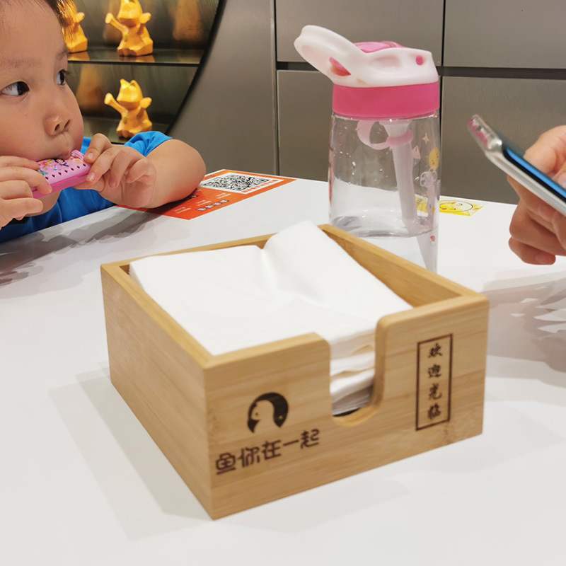 Caja de tejido de escritorio LOGO caja de almacenamiento de tejido de bambú cuadrado servilleta caja de pañuelos de cartón de publicidad