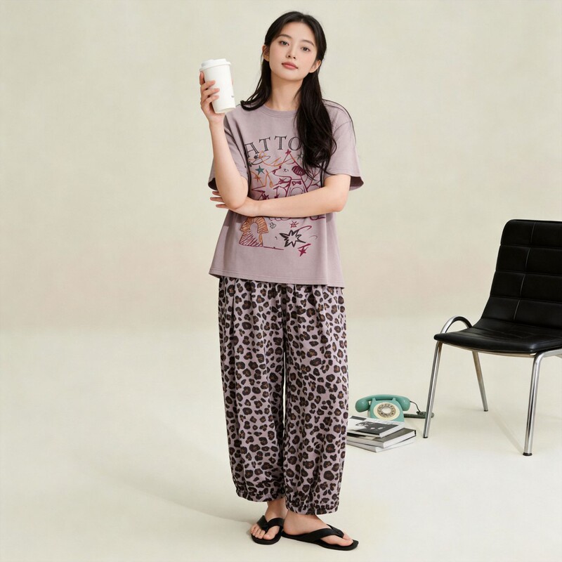 Women's Summer Pajamas with Leopard Print, Short-Sleeved, Plus-Size, Loose Fit, Slimming Set with Chest Pads, Suitable for Wearing Outside, Thin Home Wear Women's Summer Pajamas with Leopard Print, Short-Sleeved, Plus-Size, Loose Fit, Slimming Set with Chest Pads, Suitable for Wearing Outside, Thin Home Wear