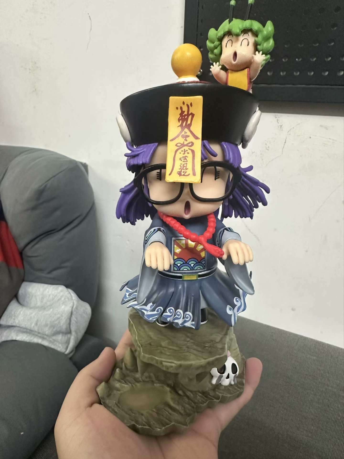 New Dr. Slump Arale Cos Little Zombie Figure Statue Car Decoration