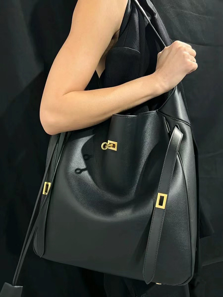 Instagram beliebte lässige vielseitige Gürtelschnalle Einzel-Schulter-Handtasche Achselhöhle Eimer Tasche 2024 Herbst / Winter neue Artikel_voghion.com