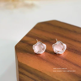 耳钉;项链;戒指