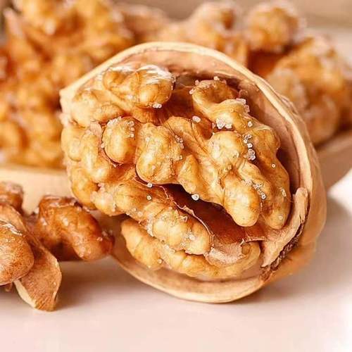 【Dropshipping】Mixed Flavor Baked Walnuts 500g Creamy Open-Top Hand-Picked Roasted Xinjiang Walnuts Herbal Flavor
