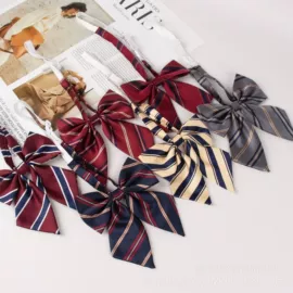 领带;领结/领花;口袋巾