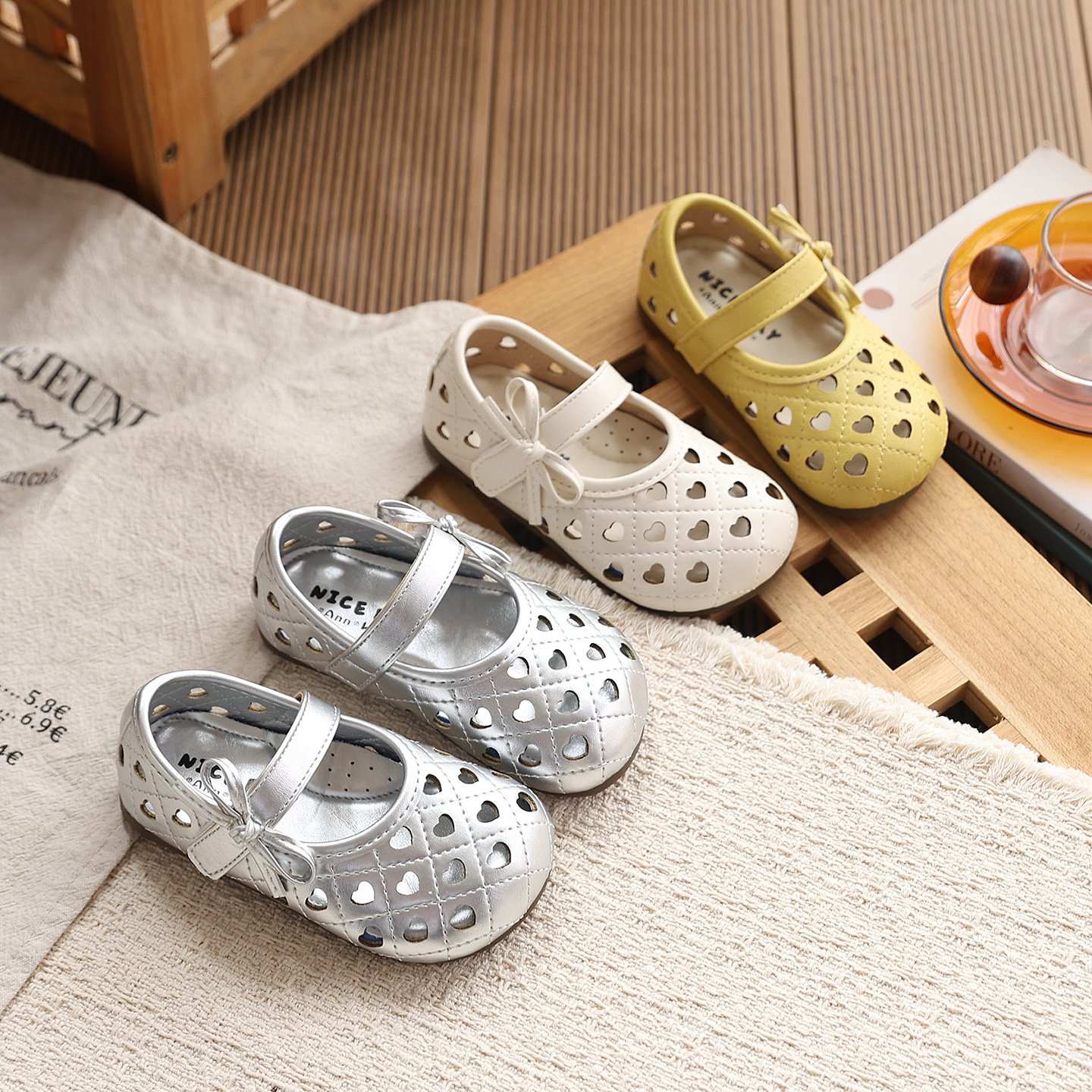 Girls Heart Shaped Hollow Out Sandals Soft Soled Breathable Princess Mary Jane Shoes Solid Color Spring Summer Baby Footwear_voghion.com