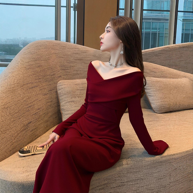 H25088 This Year's Popular Hot Style Red One-Shoulder Long-Sleeved Dress for Women 2025 Early Autumn New High-End Style H25088 This Year's Popular Hot Style Red One-Shoulder Long-Sleeved Dress for Women 2025 Early Autumn New High-End Style