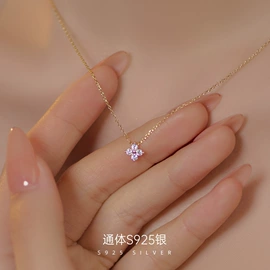戒指;耳钉;手链