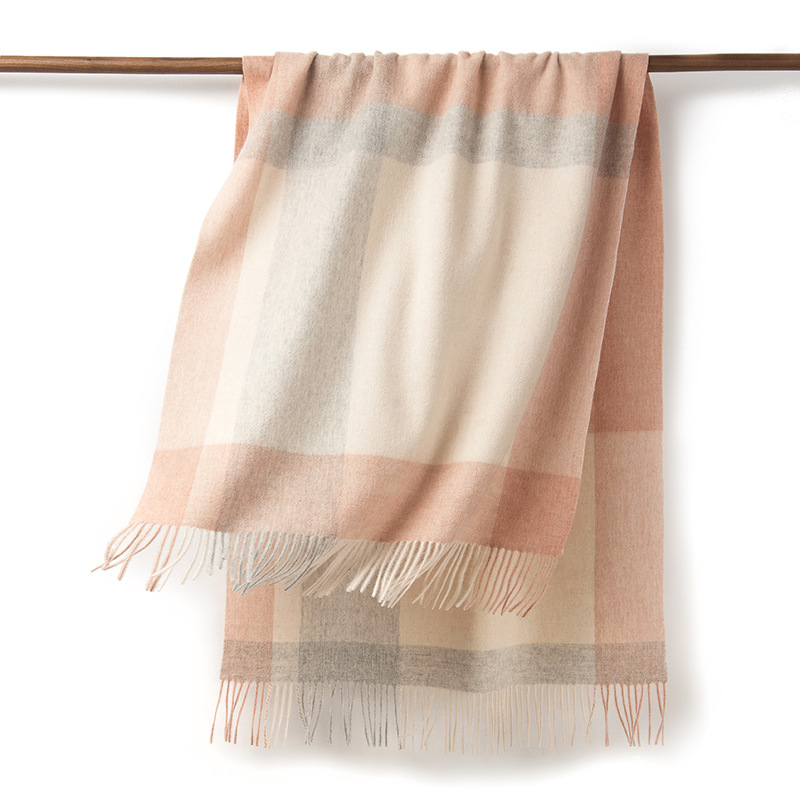 2025 nuevo 70 ancho de lana a cuadros bufandas de invierno de otoño para mujeres con un calentamiento grueso de la moda de invierno