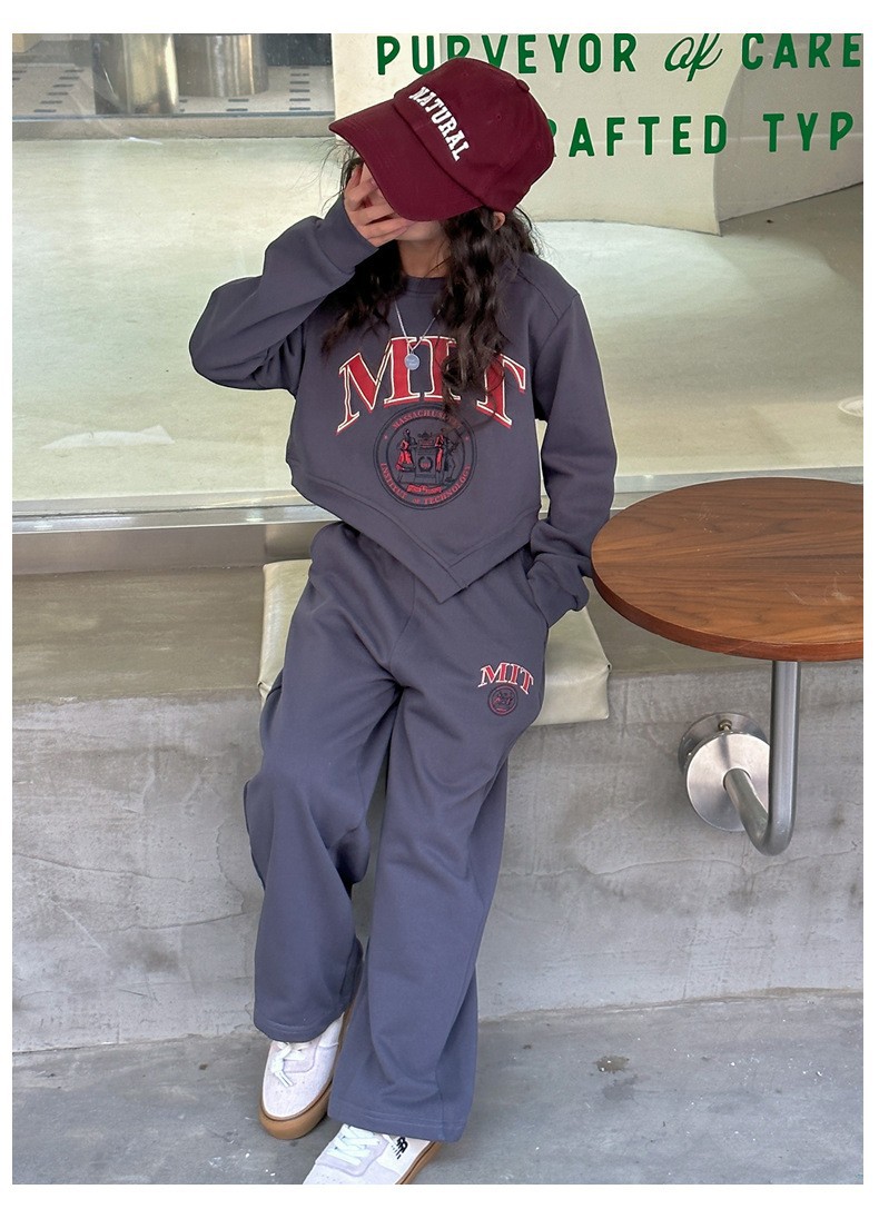 Maglione casual ampio da ragazza con lettere giocose top irregolare a maniche lunghe T pantaloni a gamba larga a tubo dritto in due pezzi_voghion.com