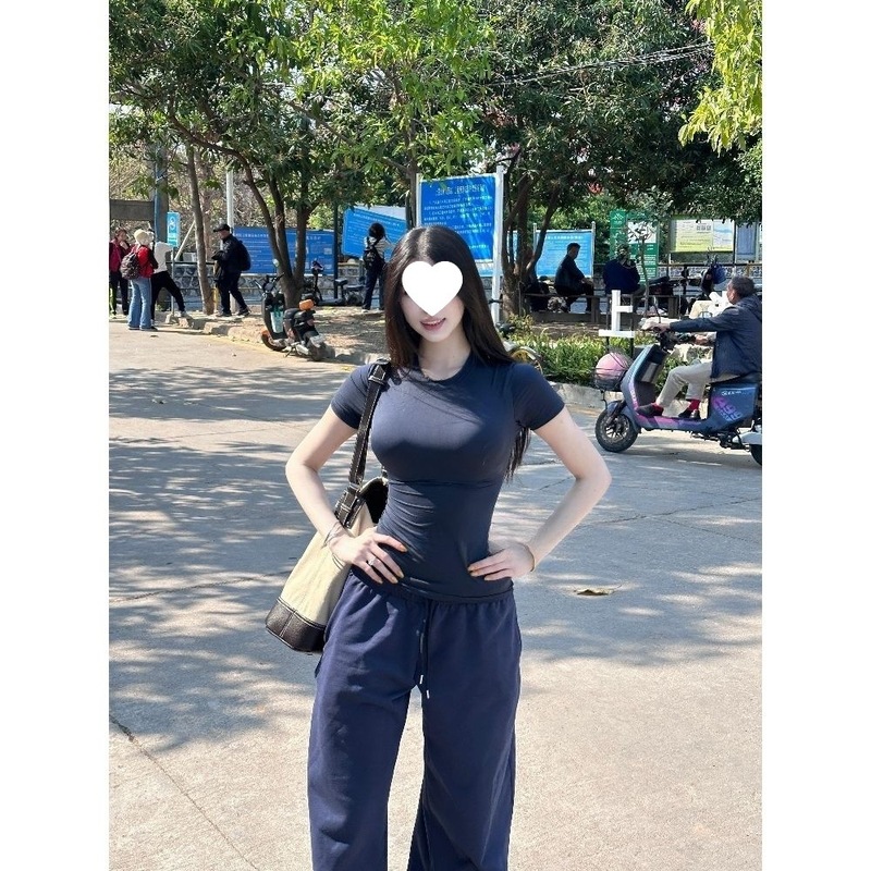 Women's Slim-Fit Base T-Shirt Classic New Sk Round Neck Solid Color Short Sleeve Inner Wear for Spring and Summer