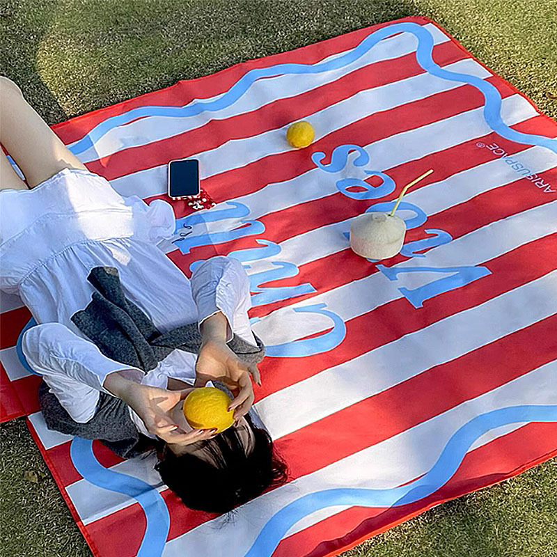 熱麦insピクニックマット防湿防水春遊泳マット携帯海辺ビーチキャンプマット|undefined