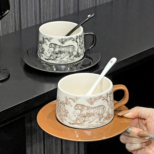 High-end exquisite ceramic latte cup, new afternoon tea cup set with saucer, luxurious and sophisticated design