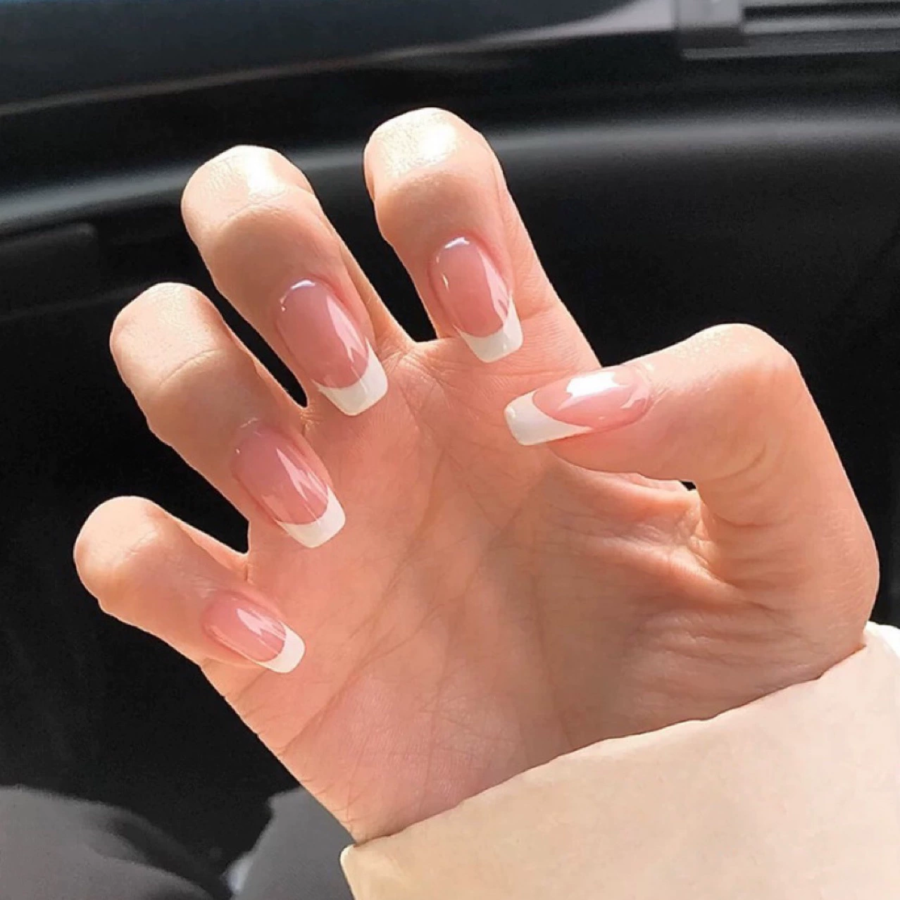 Ношение дизайна ногтей Французский белый край Среднее и долгое ношение нашивки для дизайна ногтей Съемный готовый патч Дизайн ногтей